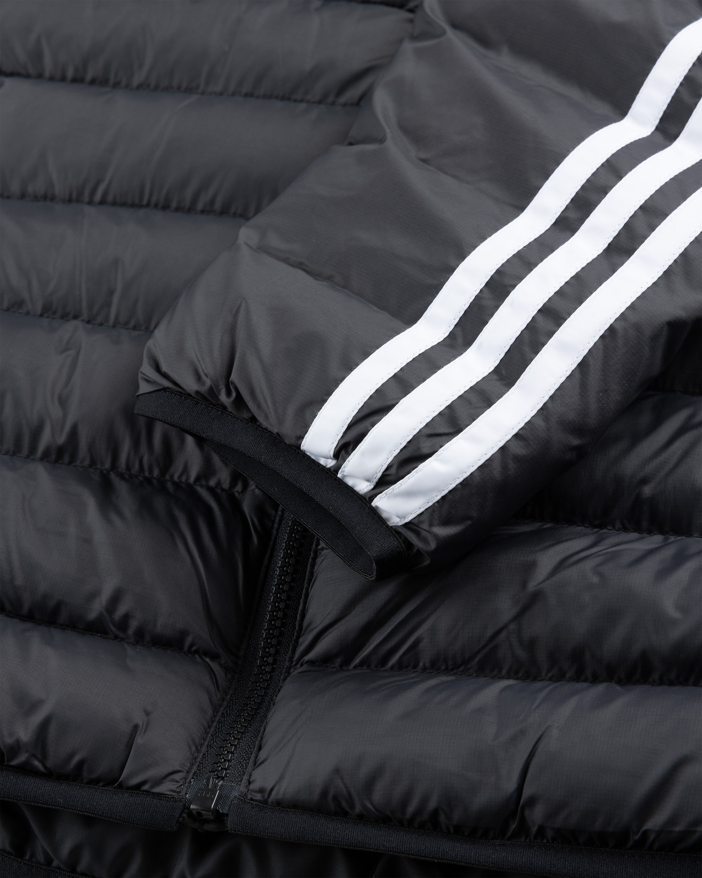 Adidas white black on sale jacket